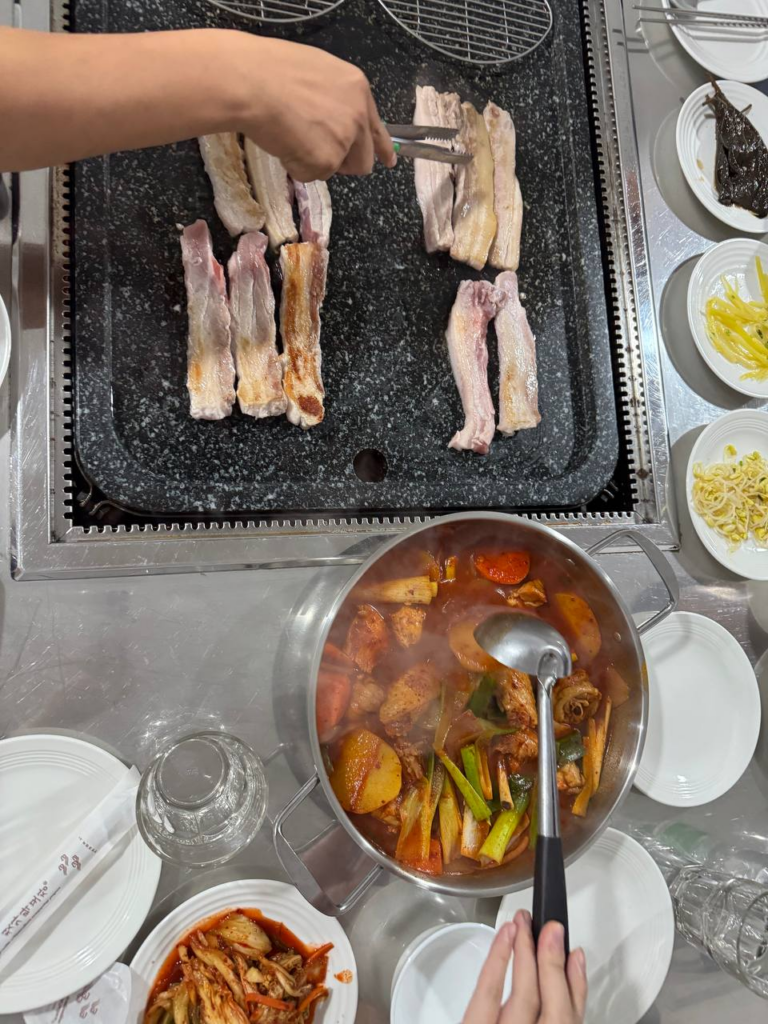 파타야 숯불 야시장 삼겹살