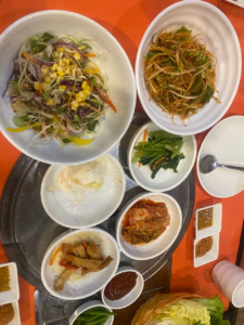 파타야 향미갈비 밑반찬 구성