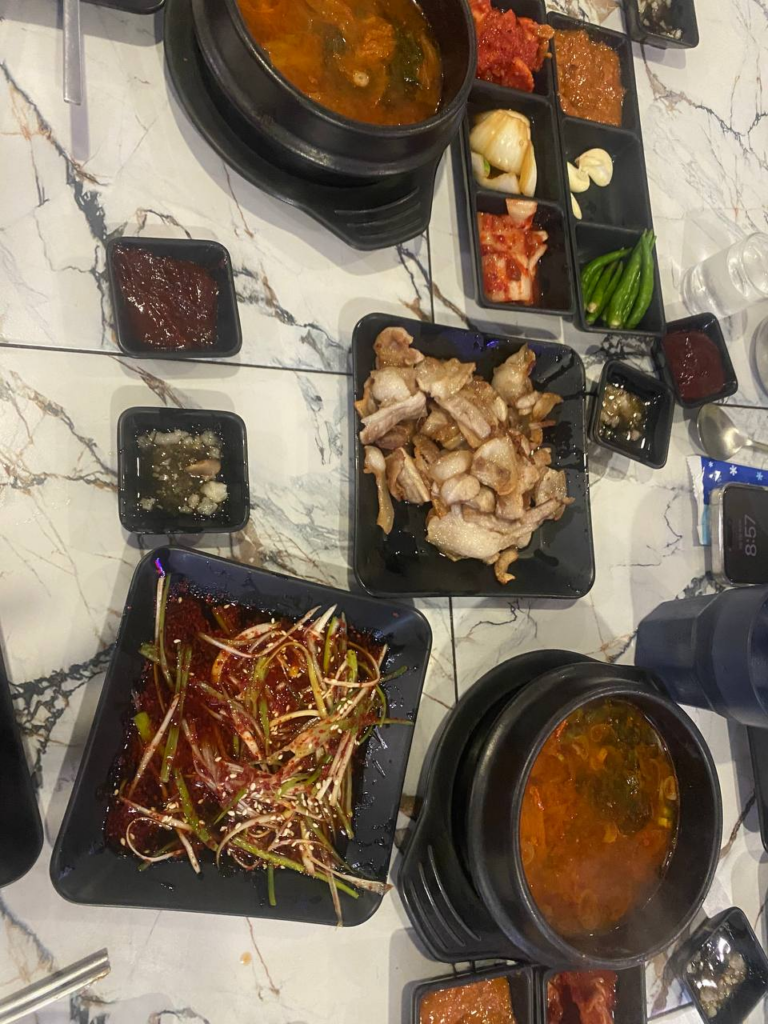 파타야 넘버원 대패삼겹살 구워나온 모습